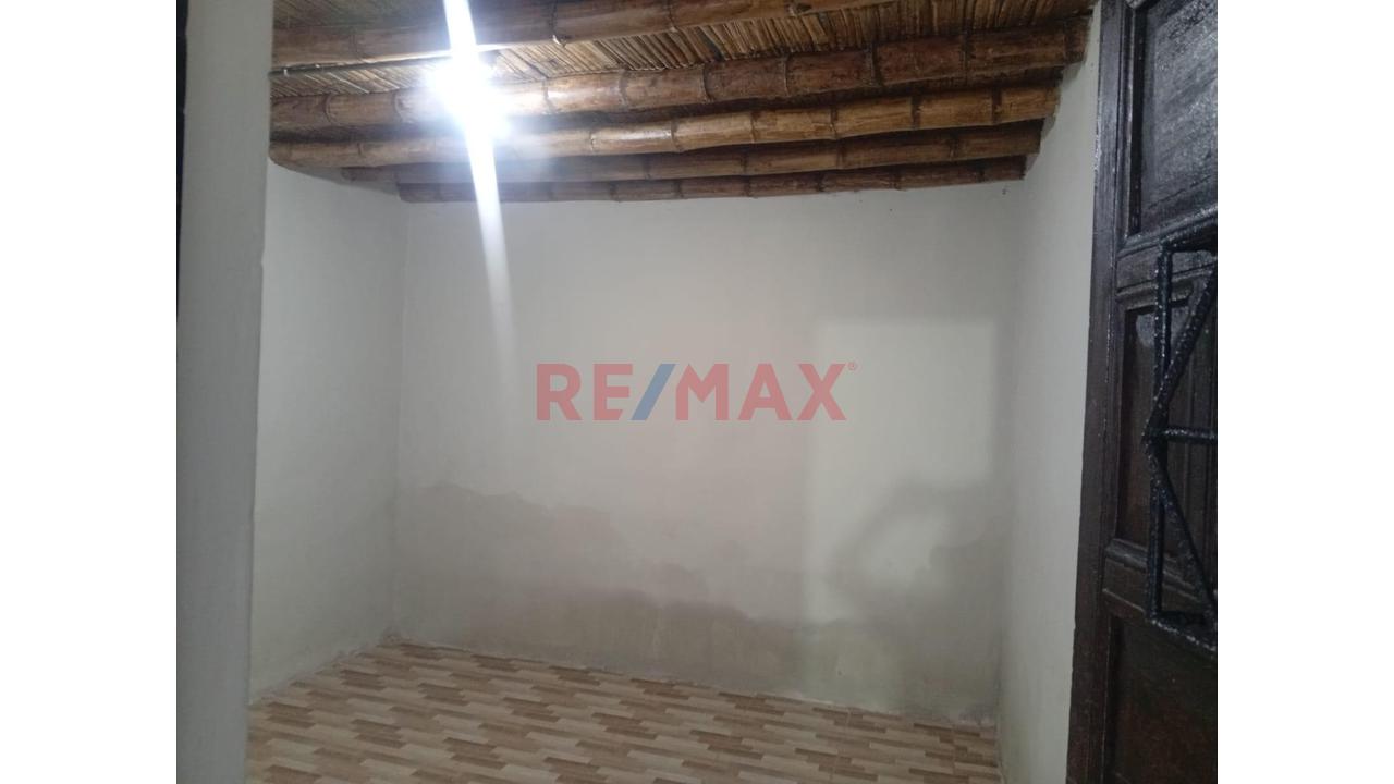 Venta Acogedora Casa Pasaje San Martin ( Zona Con Estratea Comercial) - 4