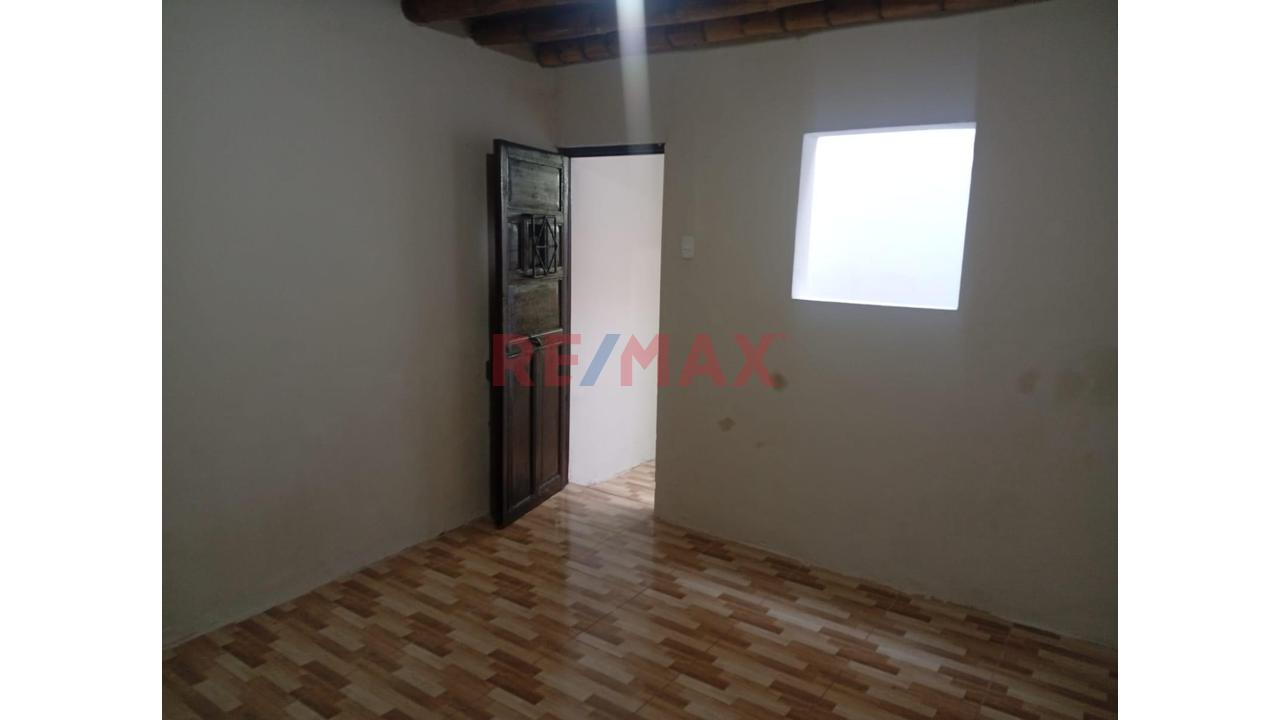 Venta Acogedora Casa Pasaje San Martin ( Zona Con Estratea Comercial) - 5