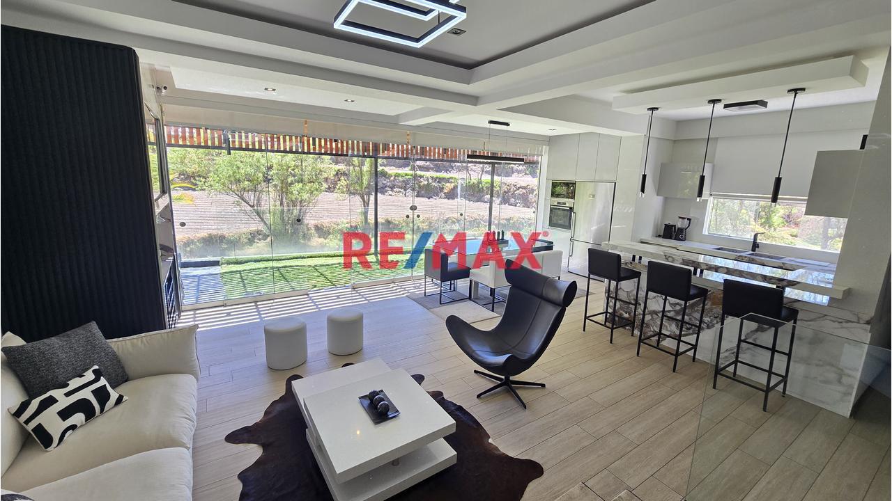 Triplex De Lujo Amoblado En Valle Escondido Cayma - 1