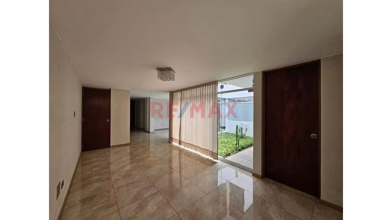 Casa En Alquiler Para Uso Empresarial En Umacollo - 5