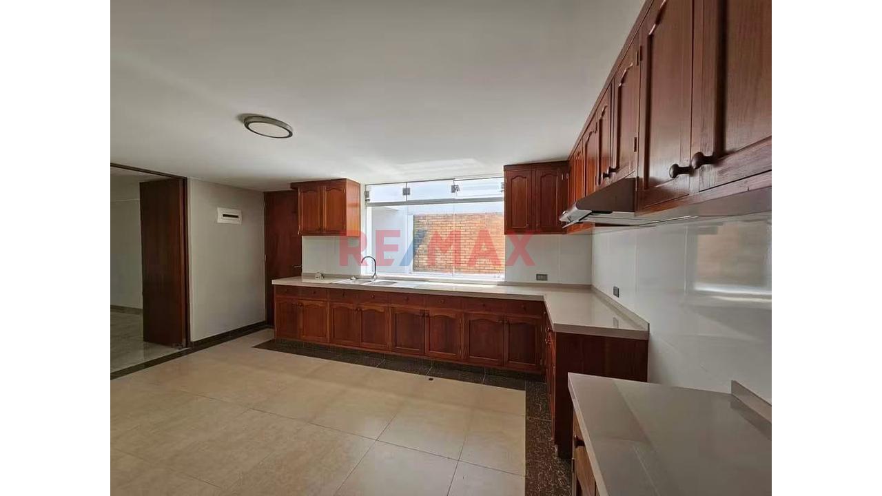 Casa En Alquiler Para Uso Empresarial En Umacollo - 2