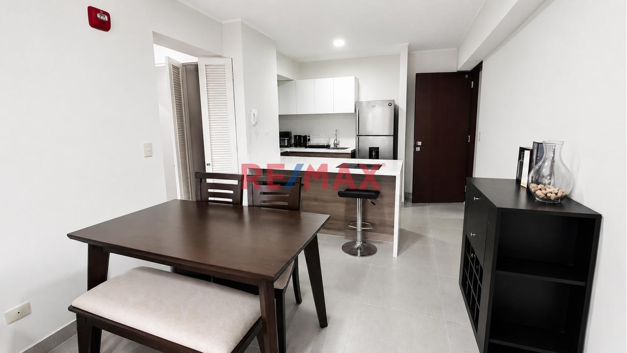 Venta Flat Amoblado/Cochera San Isidro