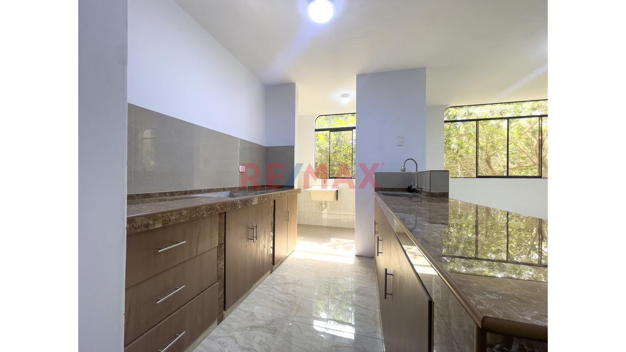 Departamento Frente A Parque En Urb Ingenieria En Venta - 3