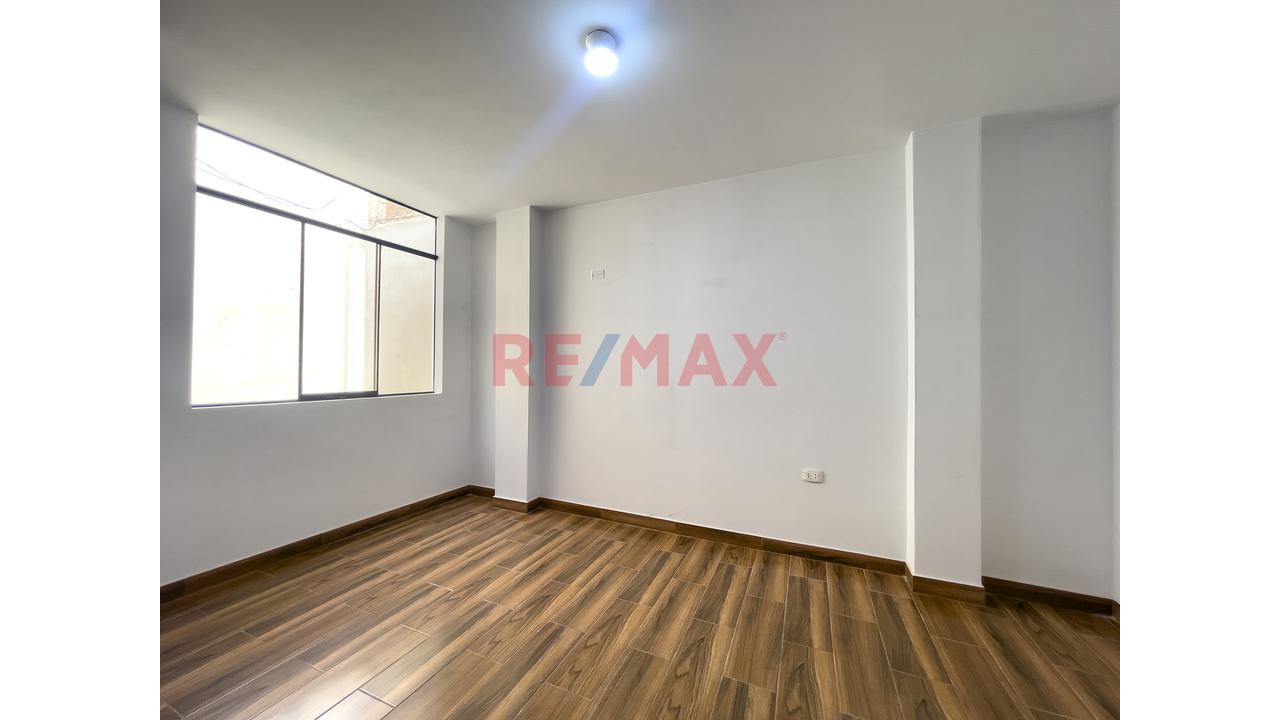 Departamento Frente A Parque En Urb Ingenieria En Venta - 7