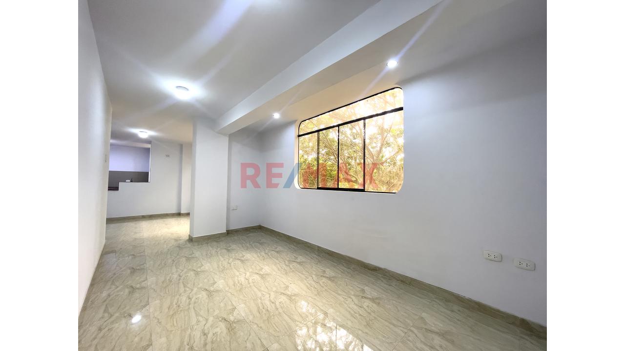 Departamento Frente A Parque En Urb Ingenieria En Venta - 1