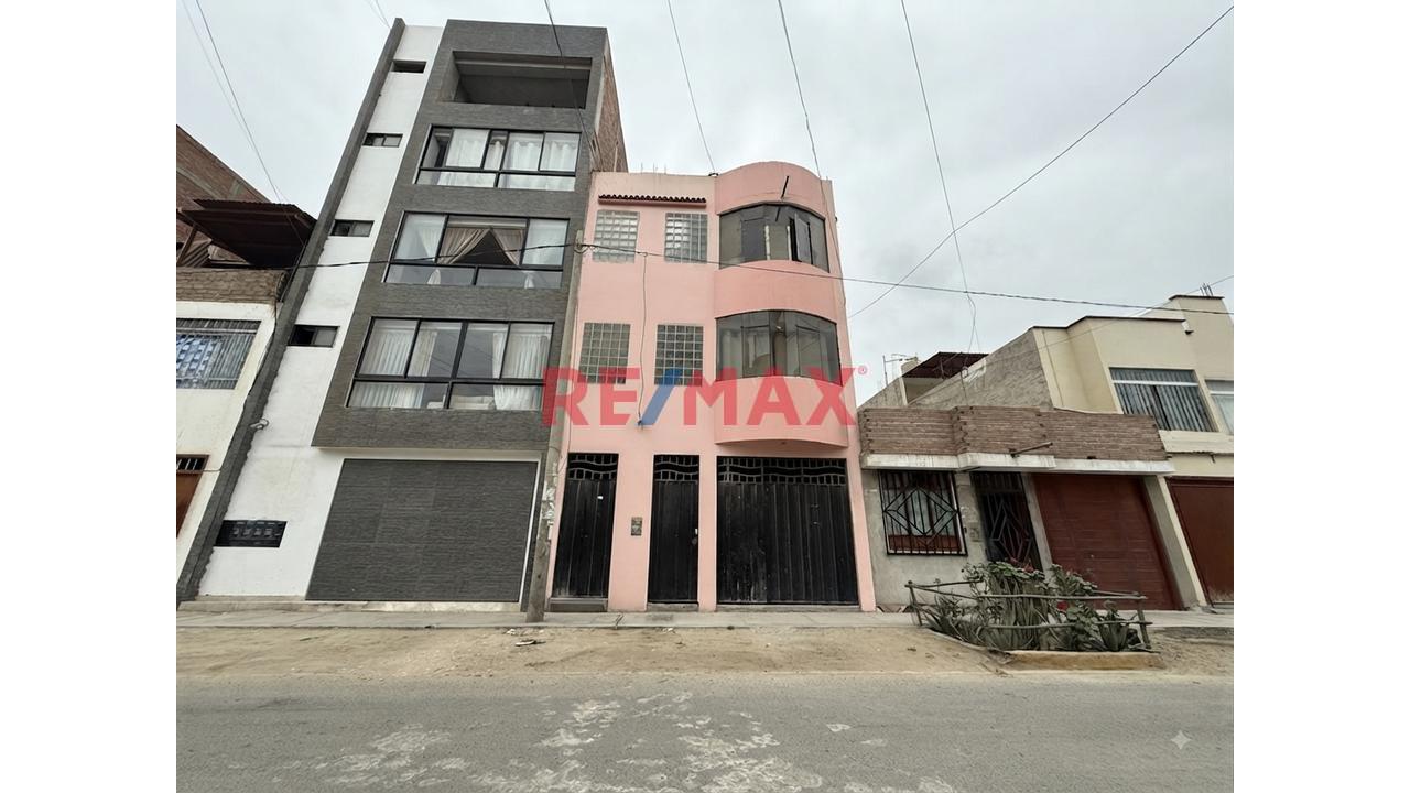 Venta Casa 3 Pisos, Productiva Frente A Upn San Isidro