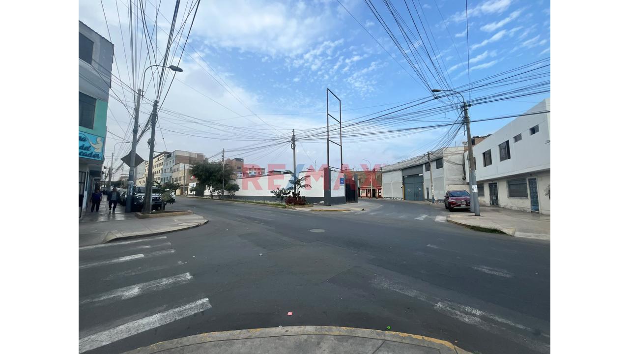 Alquiler De Local Comercial – San Luis-Area 1126,50M2 - 4