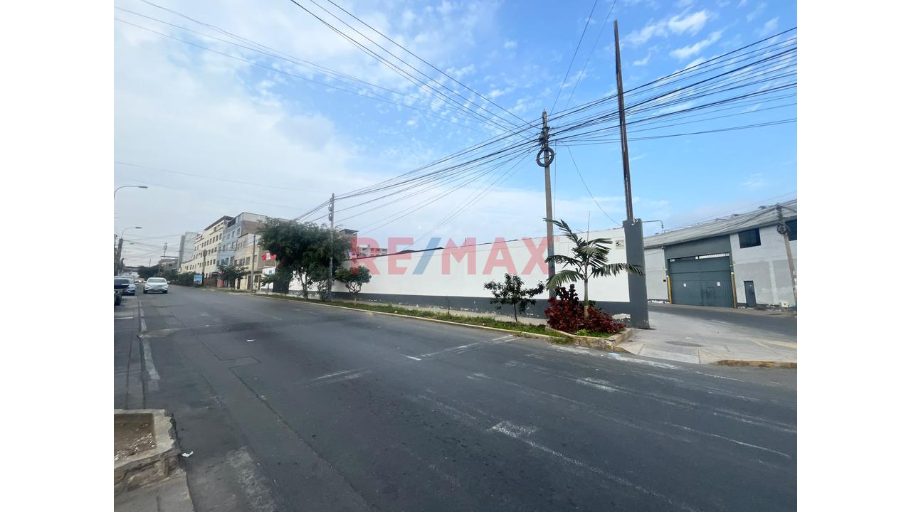 Alquiler De Local Comercial – San Luis-Area 1126,50M2 - 3