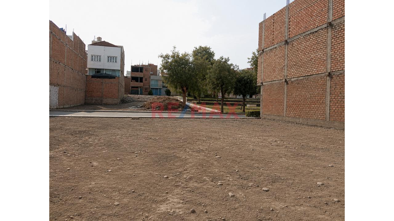 🏡 Terreno De 121.80 M² Frente A Parque En San Antonio De Carabayllo | Us$ 55,000 — foto 2
