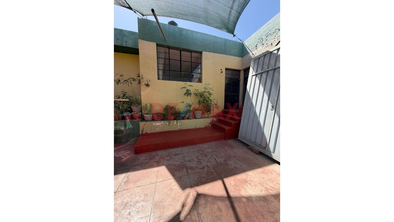 Venta De Casa A Precio De Terreno - 4