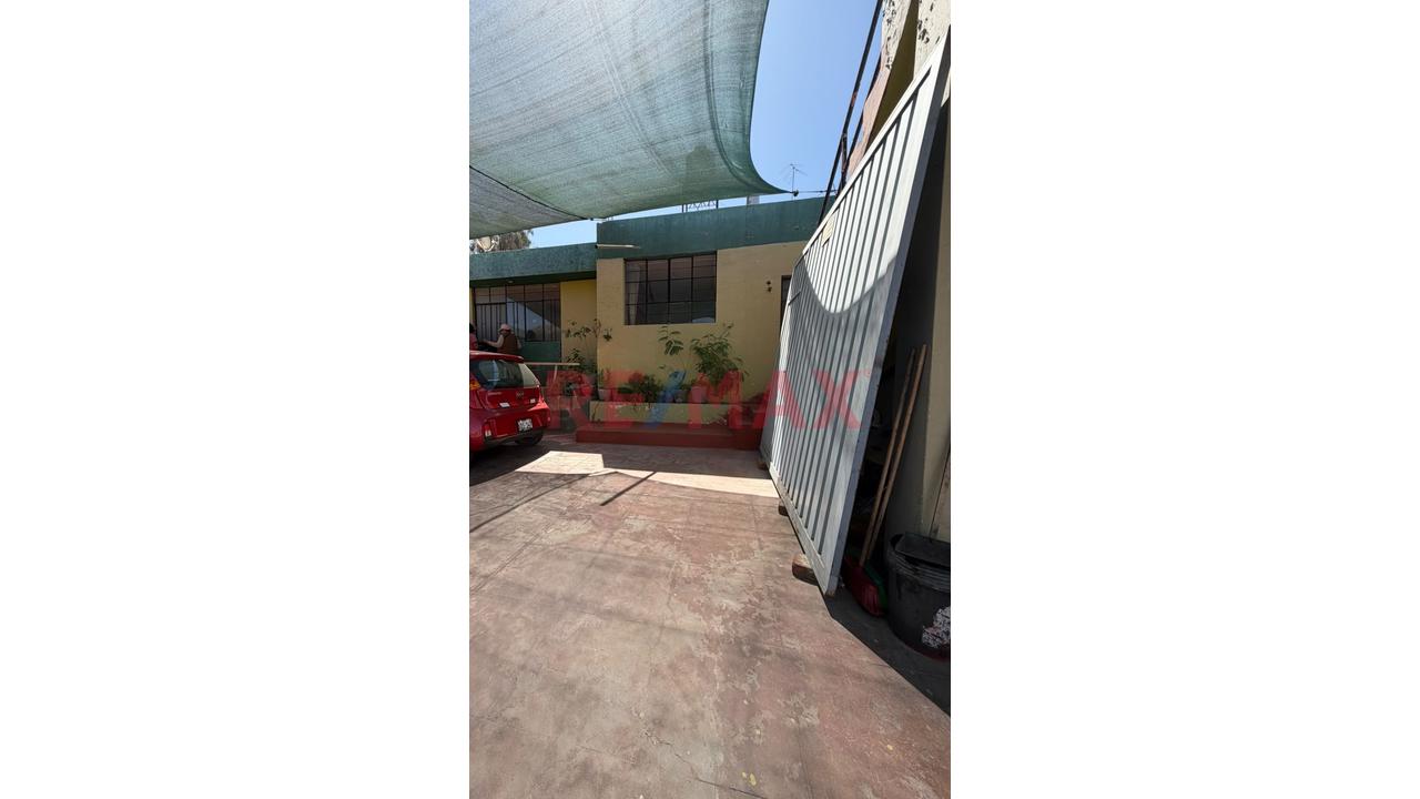 Venta De Casa A Precio De Terreno - 5