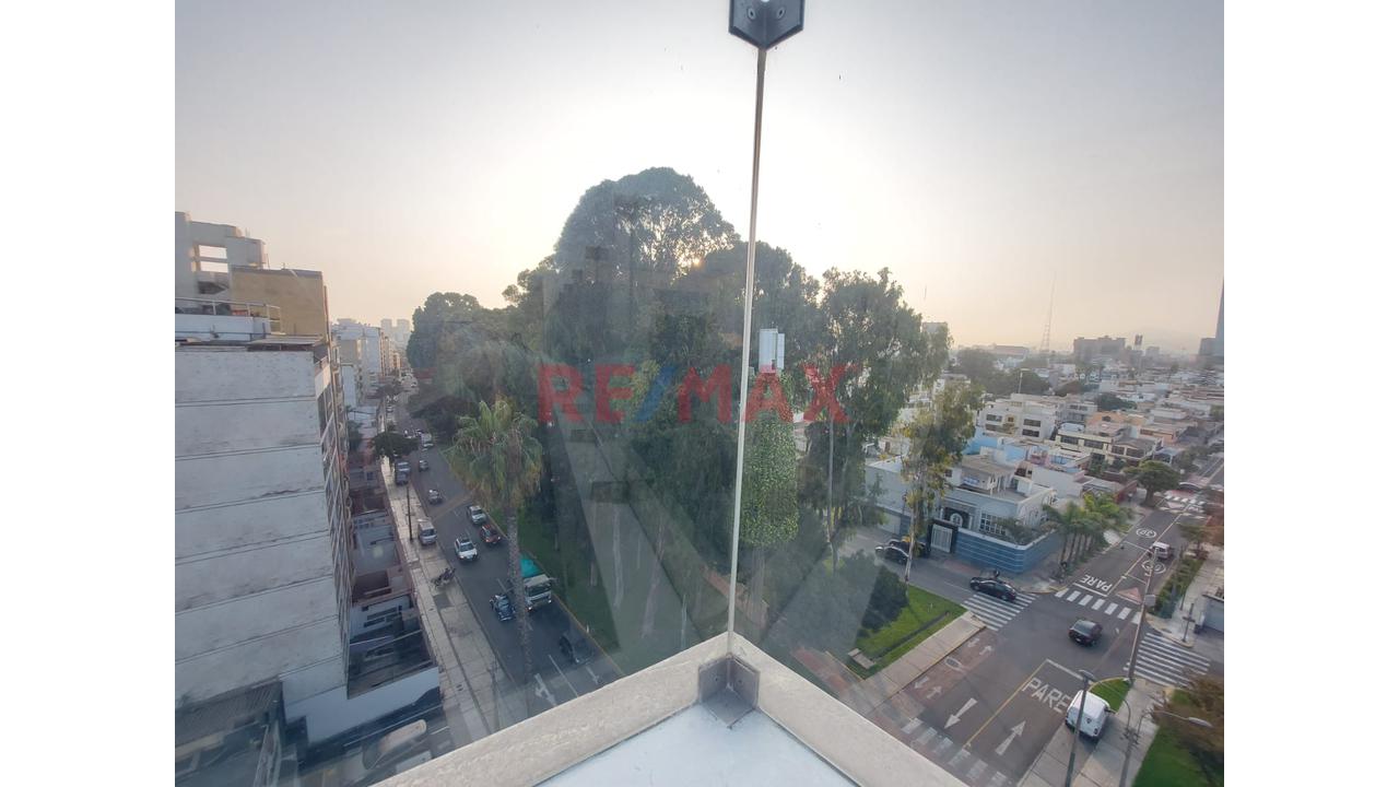 Alquiler De Departamento Duplex En Zona Exclusiva De San Borja - 12
