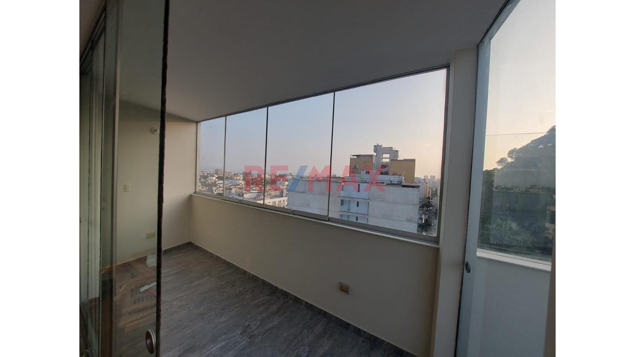 Alquiler De Departamento Duplex En Zona Exclusiva De San Borja - 14