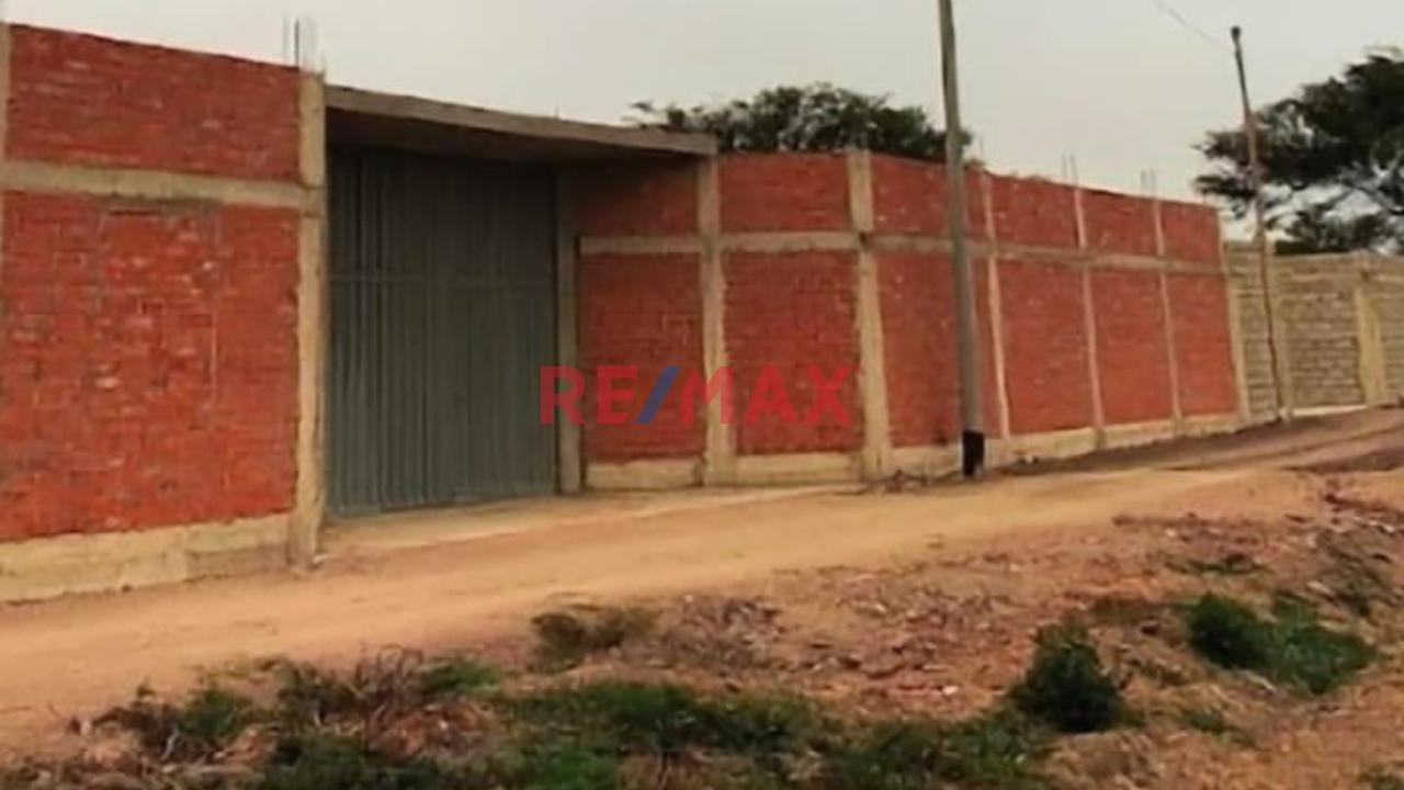 Se Alquila Local Comercial De 4500 M2 En Monsefú - 1