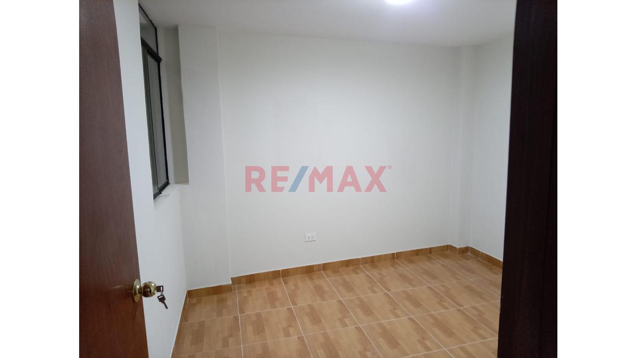 Casa De 3 Pisos En Estreno En Puente Piedra - 9