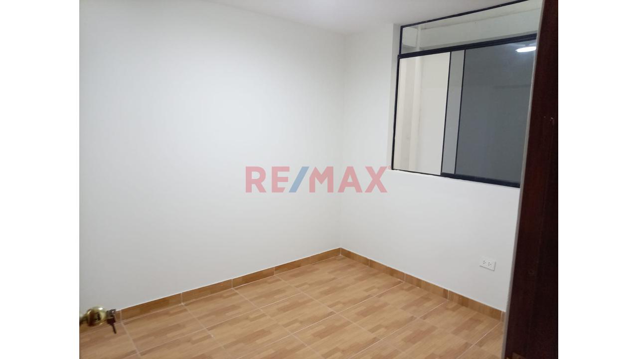Casa De 3 Pisos En Estreno En Puente Piedra - 2