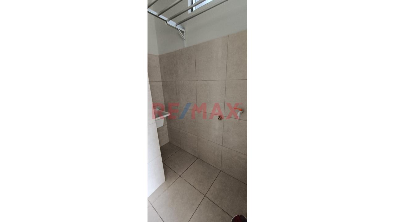 Local comercial de 84 m² en Carabayllo — foto 2