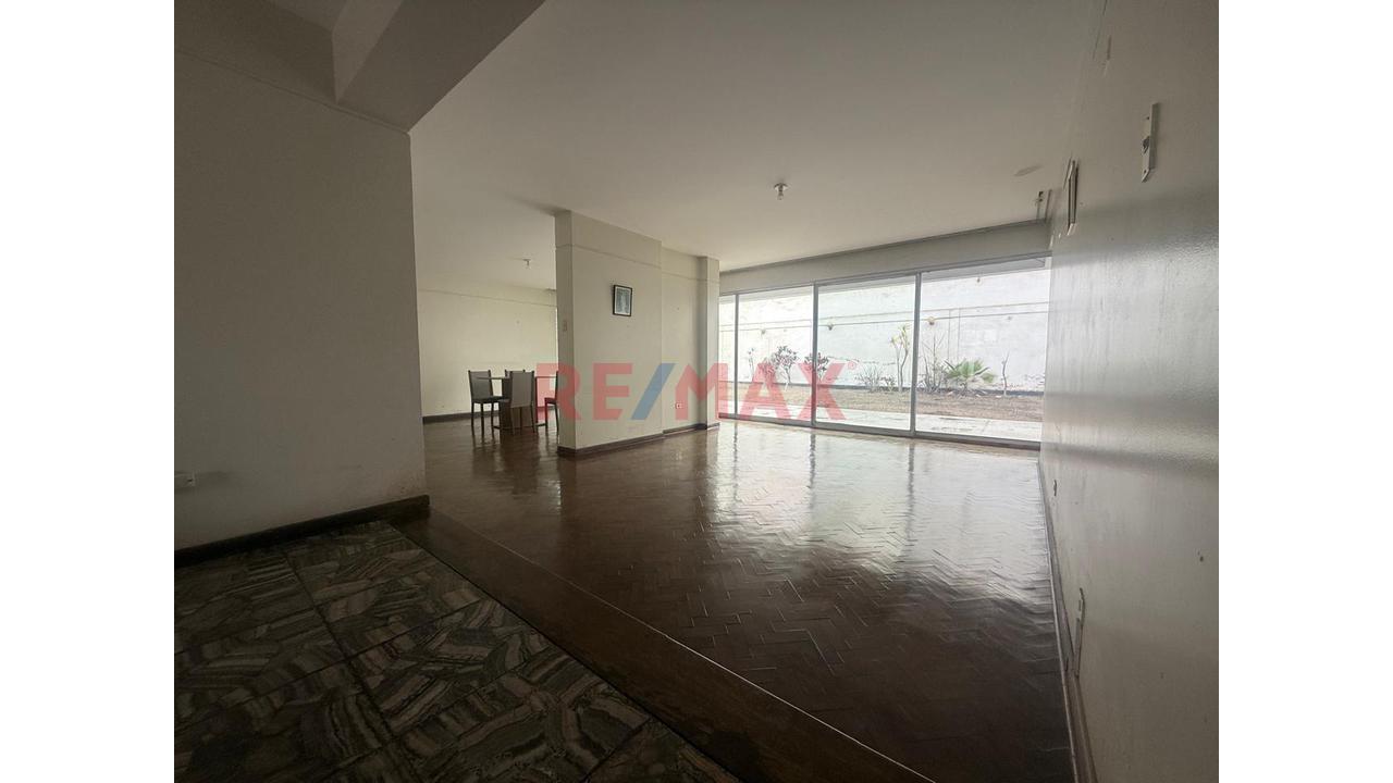 Vendo Casa Como Terreno De 635 M² En La Floresta De Monterrico: 4 Pisos Para Desarrolladores - 15