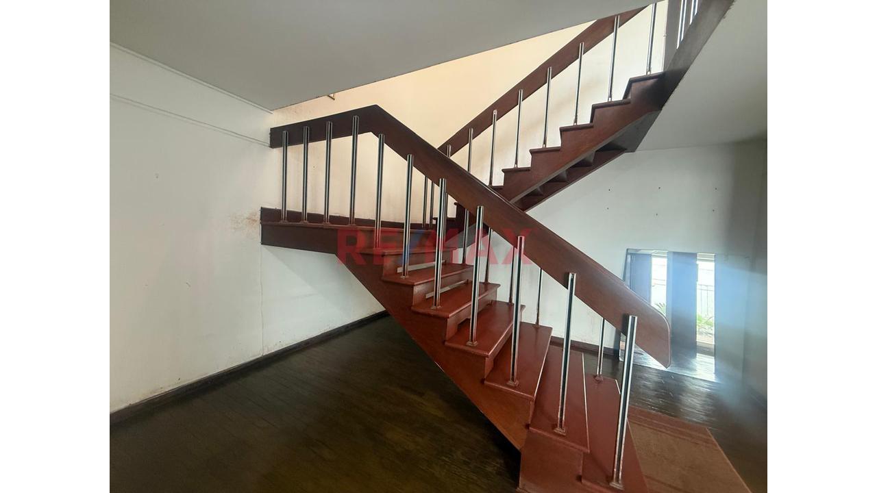 Vendo Casa Como Terreno De 635 M² En La Floresta De Monterrico: 4 Pisos Para Desarrolladores - 17
