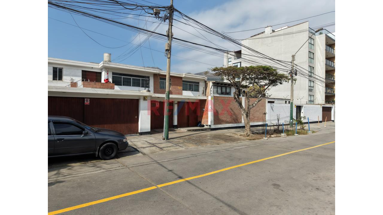 Vendo Casa Como Terreno De 635 M² En La Floresta De Monterrico: 4 Pisos Para Desarrolladores - 19