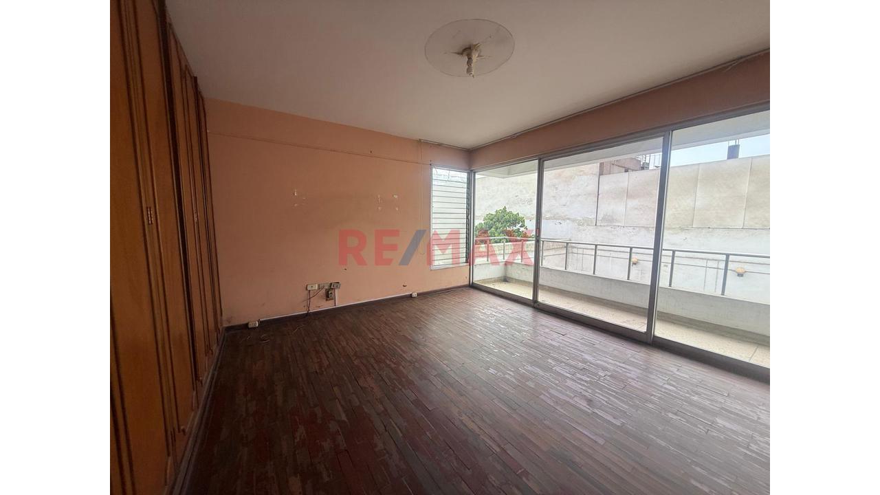 Vendo Casa Como Terreno De 635 M² En La Floresta De Monterrico: 4 Pisos Para Desarrolladores - 18