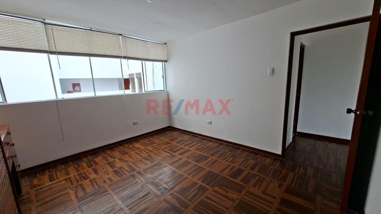 Departamento En Alquiler - Espacioso Y Acogedor