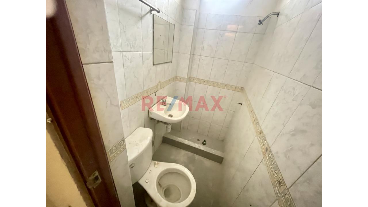 Venta Casa En Esquina Urb. Las Brisas - Chiclayo - 4