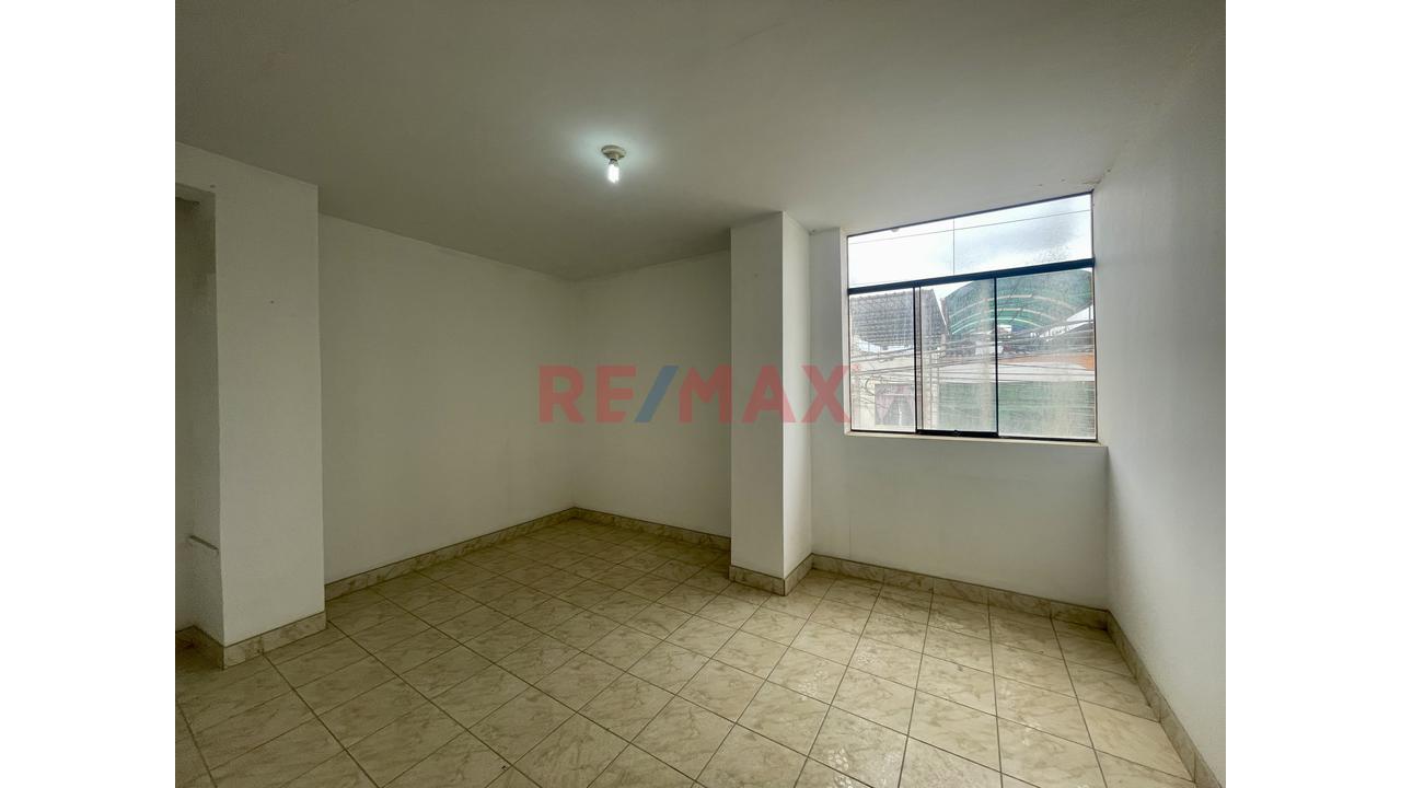 Venta Casa En Esquina Urb. Las Brisas - Chiclayo - 13