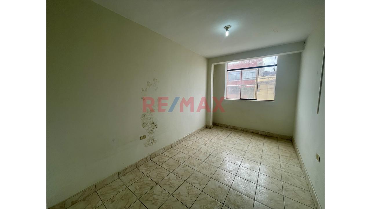 Venta Casa En Esquina Urb. Las Brisas - Chiclayo - 9