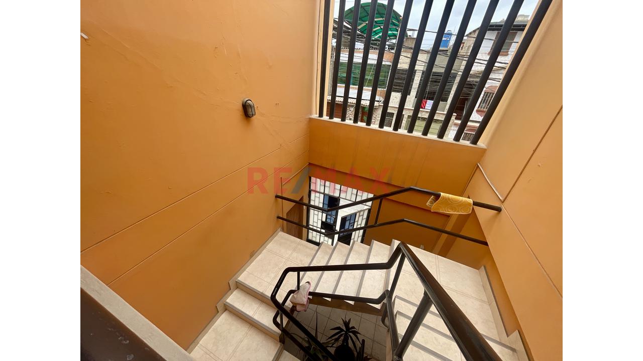 Venta Casa En Esquina Urb. Las Brisas - Chiclayo - 7