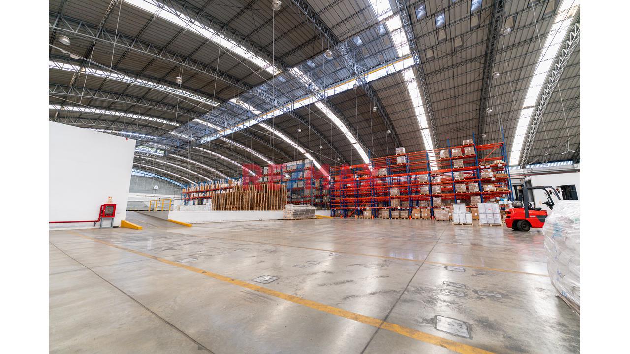 🏭 En Alquiler: Estratégico Almacén Industrial De 5,256 M² En El Callao - 1