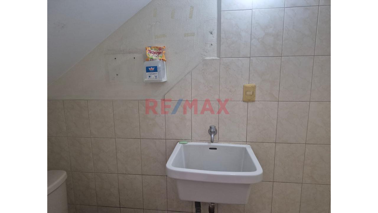 ¡Alquila Local Comercial De 120 M² En Ate! Ubicación Estratégica Para Impulsar Tu Negocio — foto 6