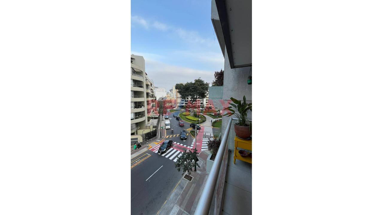 Vendo Departamento Recien Remodelado Miraflores + 2 Estacionamientos + Deposito — foto 4