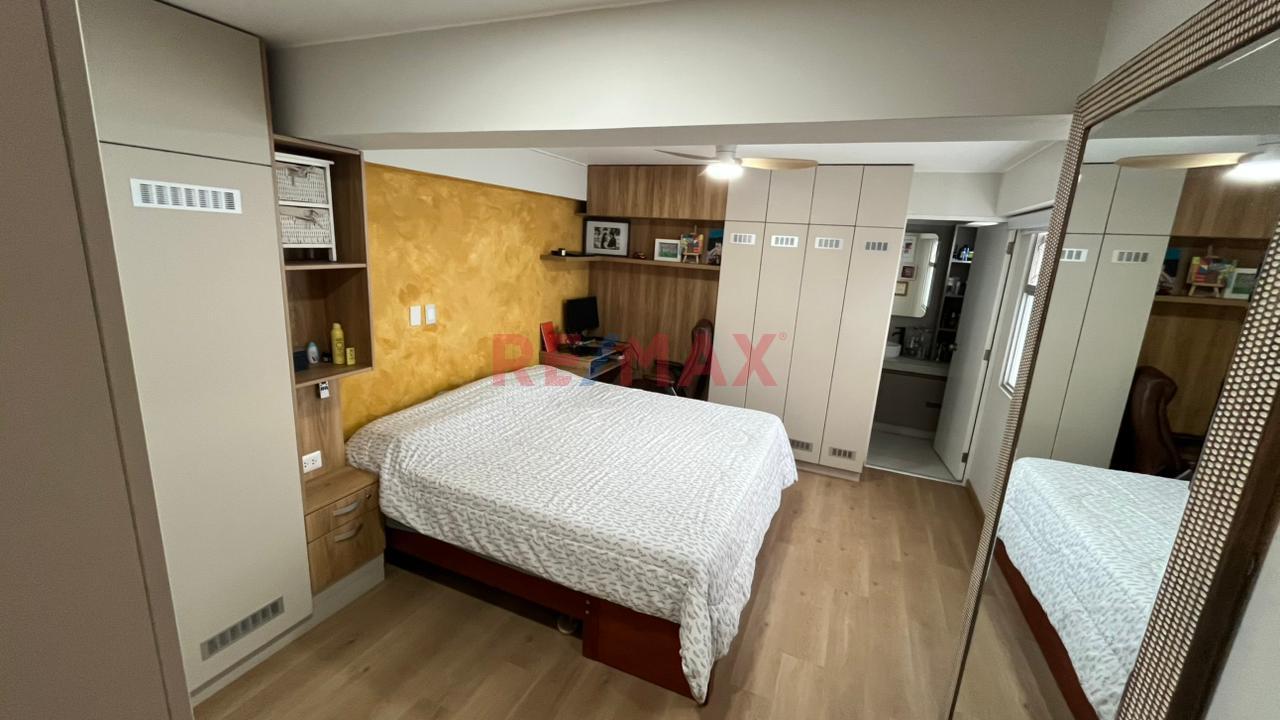 Vendo Departamento Recien Remodelado Miraflores + 2 Estacionamientos + Deposito — foto 8