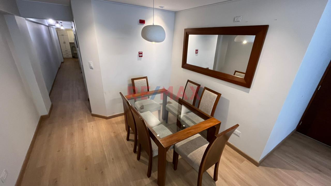 Vendo Departamento Recien Remodelado Miraflores + 2 Estacionamientos + Deposito — foto 3