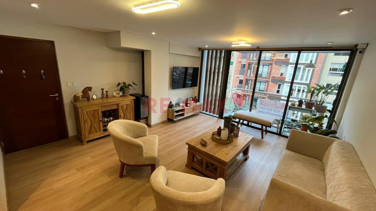 Vendo Departamento Recien Remodelado Miraflores + 2 Estacionamientos + Deposito