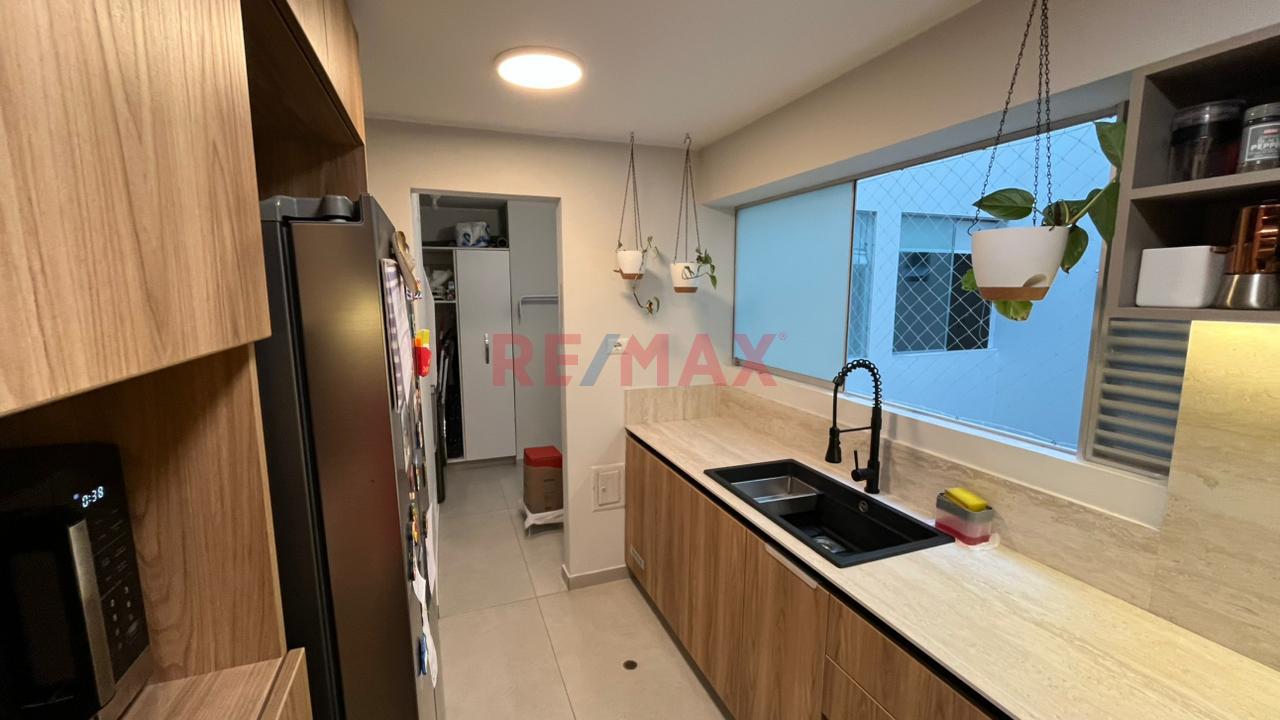 Vendo Departamento Recien Remodelado Miraflores + 2 Estacionamientos + Deposito — foto 7