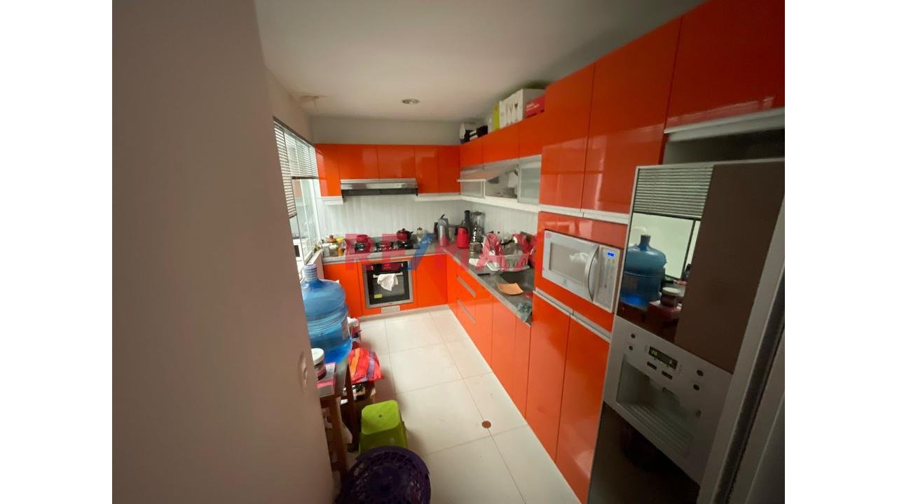 Amplio Terreno De 1,005 M² Con 2 Casas – Gran Potencial De Inversión En Comas — foto 11