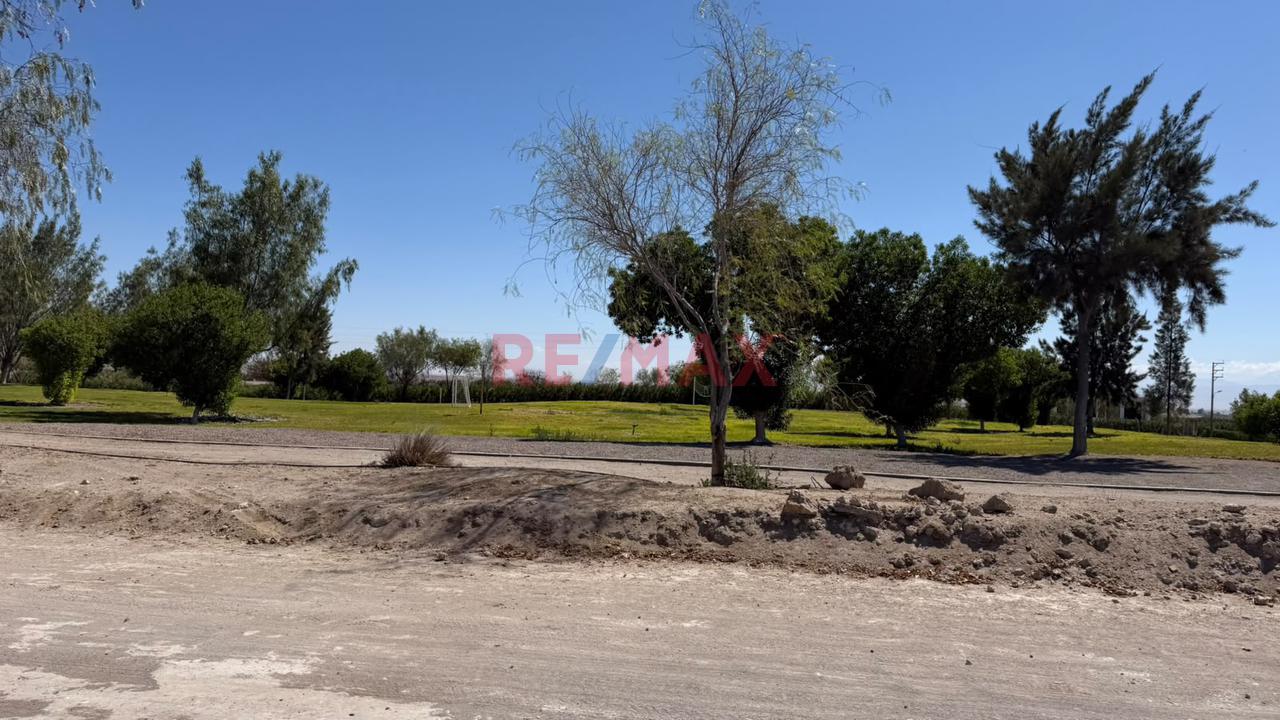 🌿🏡 ¡Terreno En Venta Frente Al Club Hacienda La Joya! ✨ - 4