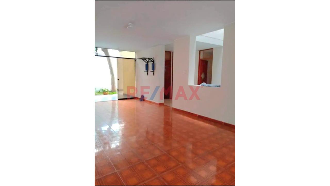 Se Alquila Local En Los Olivos Av Los Alisos Cuadra 14 Los Olivos - 15