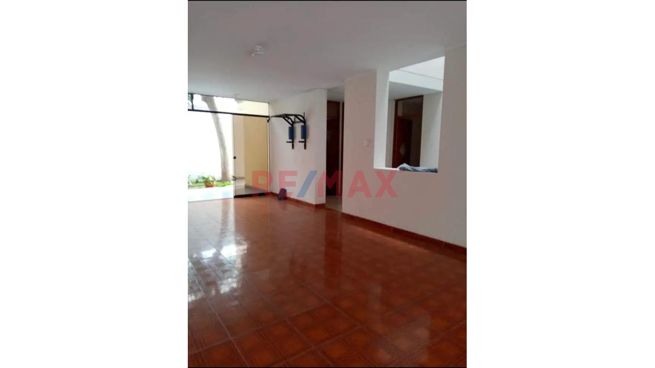 Se Alquila Local En Los Olivos Av Los Alisos Cuadra 14 Los Olivos - 10
