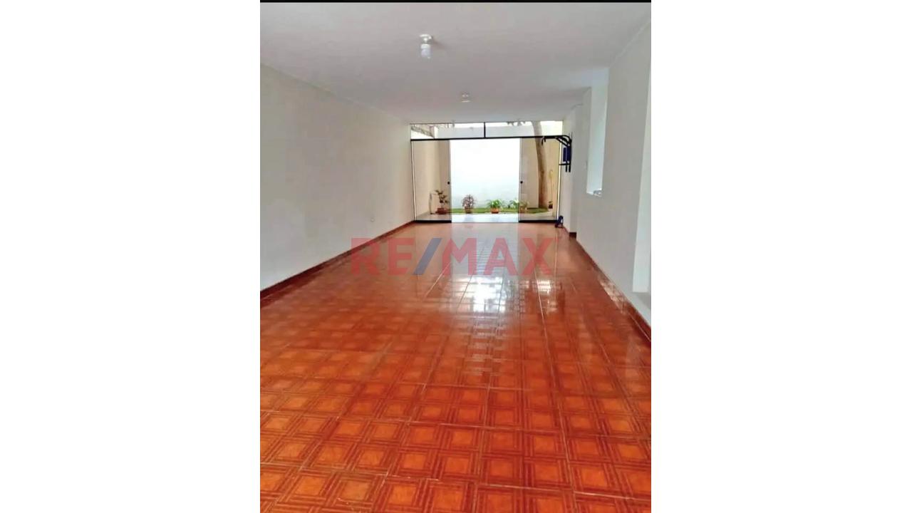 Se Alquila Local En Los Olivos Av Los Alisos Cuadra 14 Los Olivos - 4