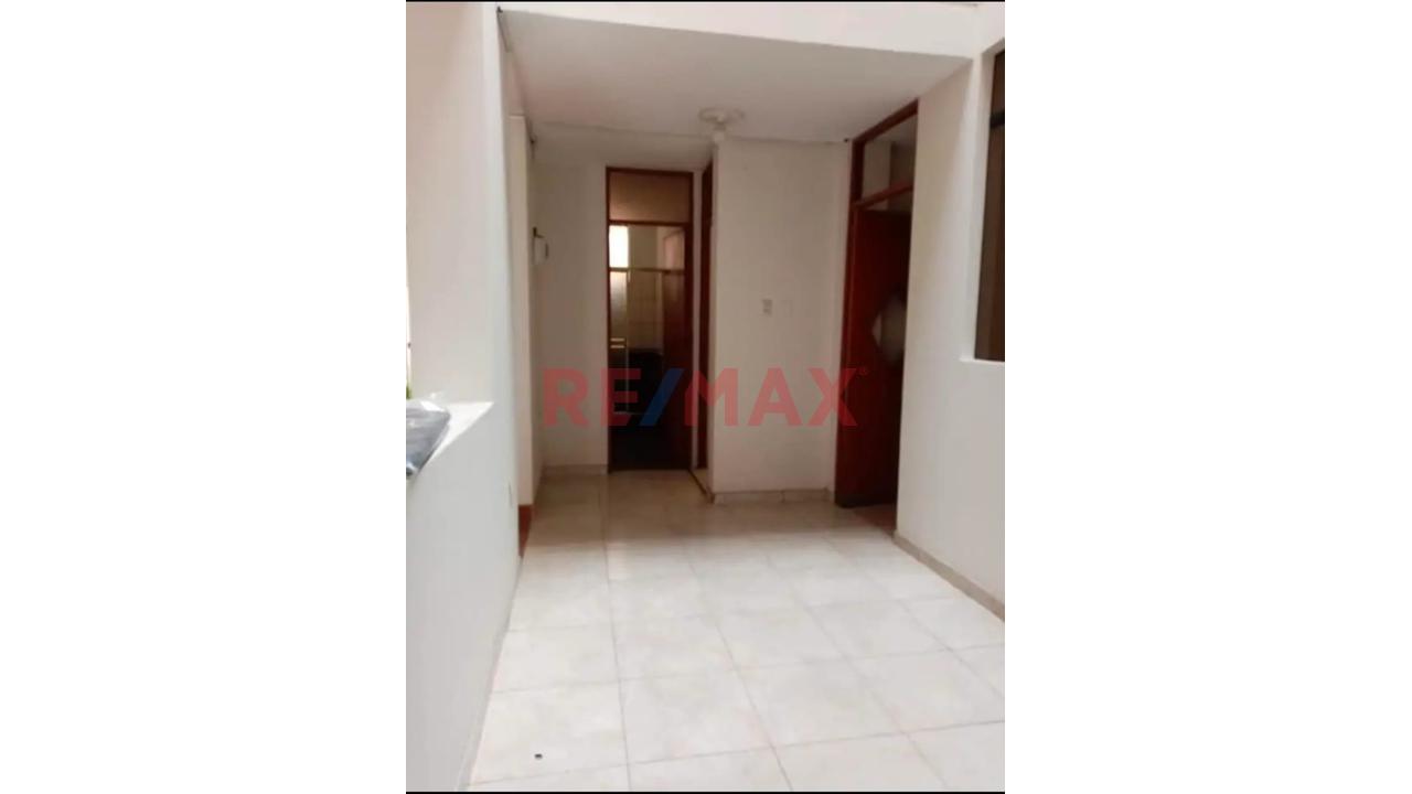 Se Alquila Local En Los Olivos Av Los Alisos Cuadra 14 Los Olivos - 3