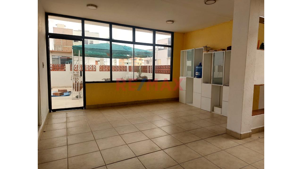 Vendo Hermoso Y Amplio Departamento Flat En San Eduardo – Chiclayo — foto 6