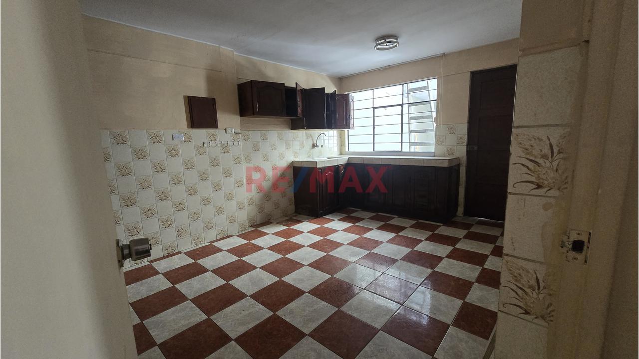 Local Comercial En Alquiler – 240 M² En Av. Rafael Escardó, San Miguel — foto 5