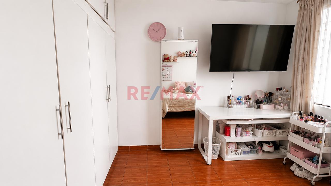 Gran Oportunidad: Se Vende Casa En La Molina Super Amplia De 4 Habitaciones Y Un Mini Departamento - 18