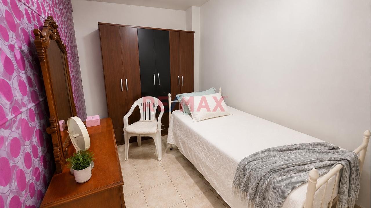 Gran Oportunidad: Se Vende Casa En La Molina Super Amplia De 4 Habitaciones Y Un Mini Departamento - 3