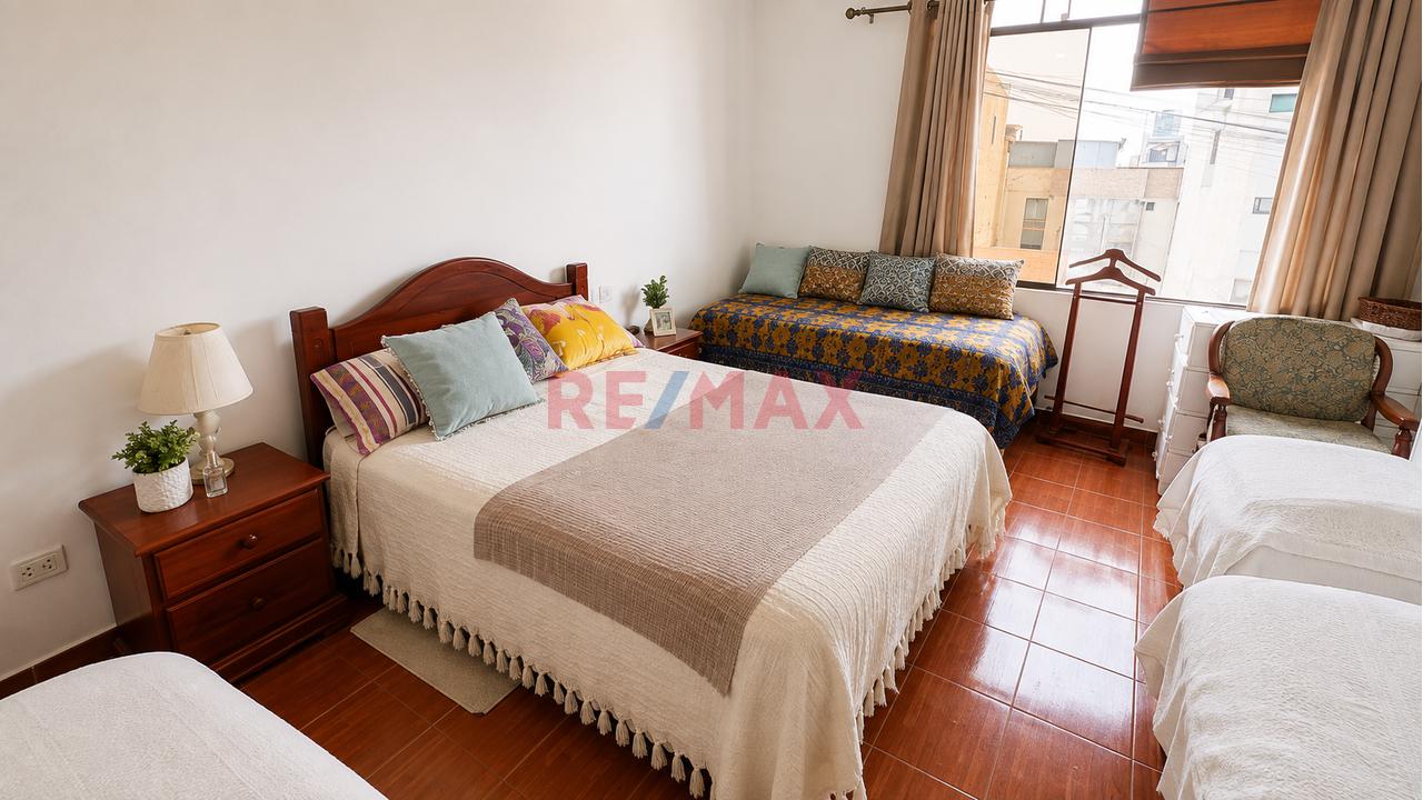 Gran Oportunidad: Se Vende Casa En La Molina Super Amplia De 4 Habitaciones Y Un Mini Departamento - 14