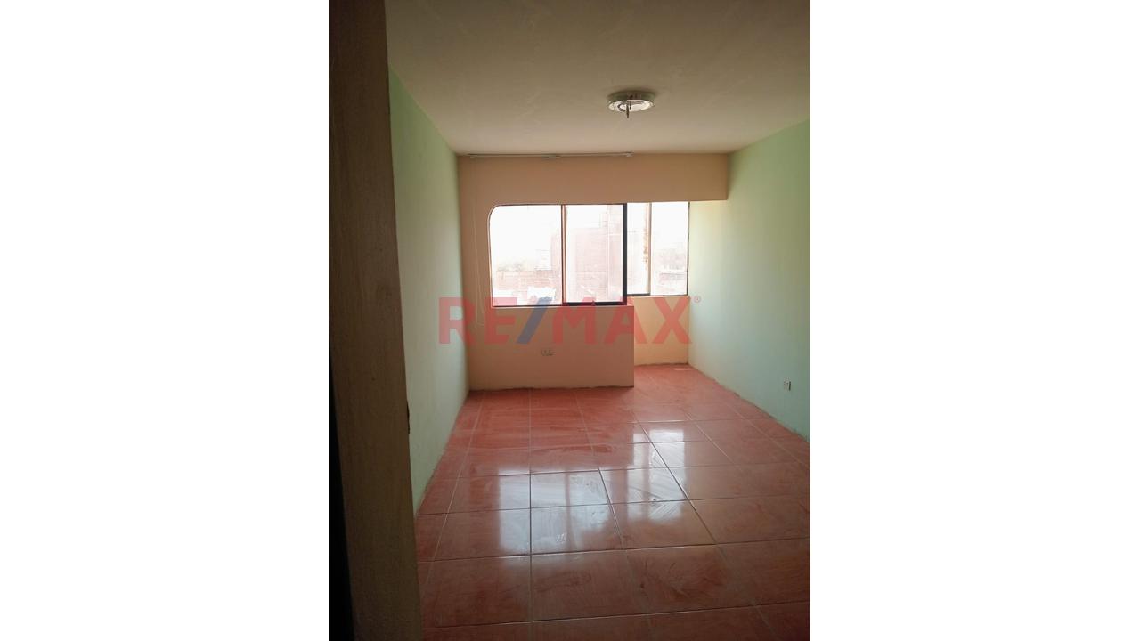 Venta Casa Saneada 3 Pisos Smp — foto 2