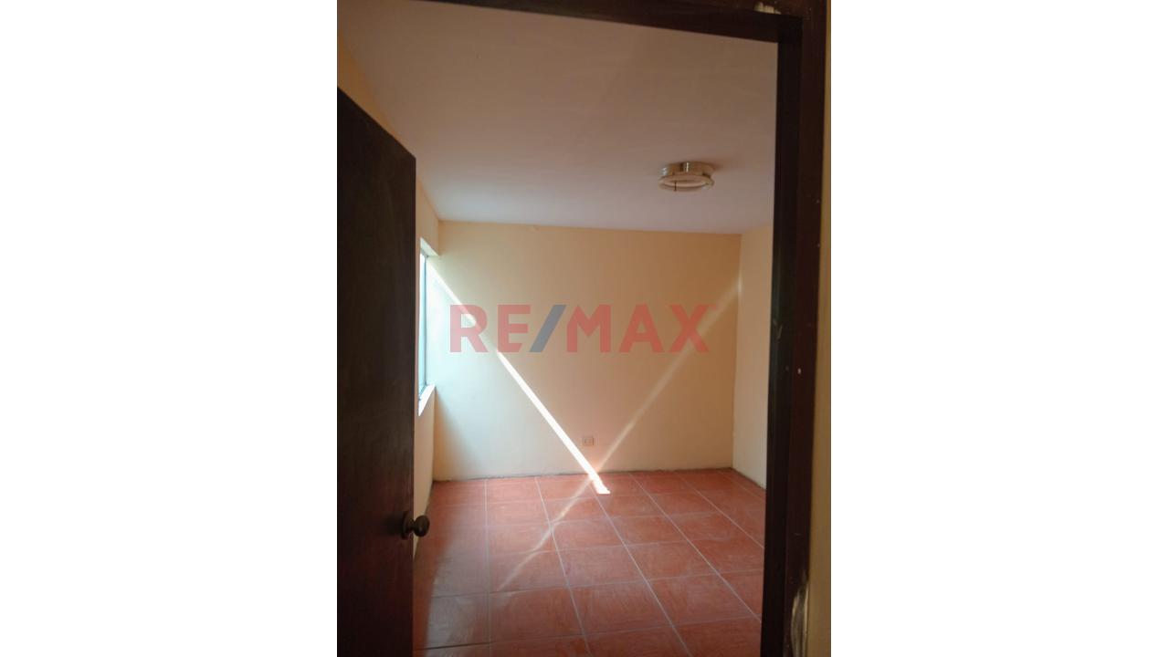 Venta Casa Saneada 3 Pisos Smp — foto 8